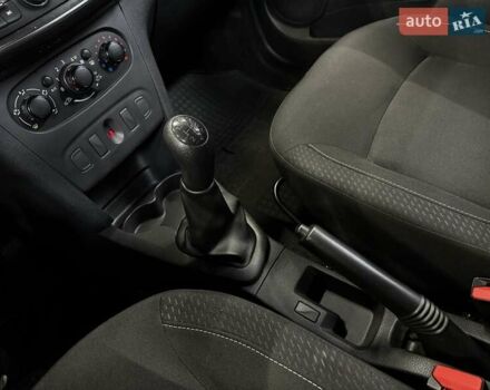 Синий Рено Сандеро, объемом двигателя 1.5 л и пробегом 135 тыс. км за 8500 $, фото 30 на Automoto.ua