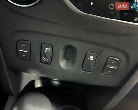 Синій Рено Сандеро, об'ємом двигуна 1.46 л та пробігом 56 тис. км за 11999 $, фото 7 на Automoto.ua