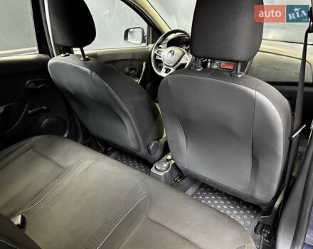 Синий Рено Сандеро, объемом двигателя 1.5 л и пробегом 33 тыс. км за 9700 $, фото 31 на Automoto.ua