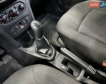 Синий Рено Сандеро, объемом двигателя 1.5 л и пробегом 33 тыс. км за 9700 $, фото 34 на Automoto.ua