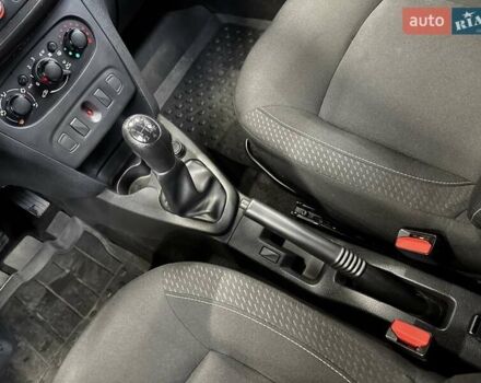 Синий Рено Сандеро, объемом двигателя 1.5 л и пробегом 103 тыс. км за 8200 $, фото 28 на Automoto.ua