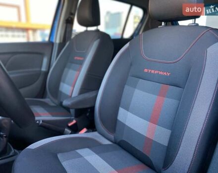 Синий Рено Сандеро, объемом двигателя 0.9 л и пробегом 61 тыс. км за 9900 $, фото 7 на Automoto.ua
