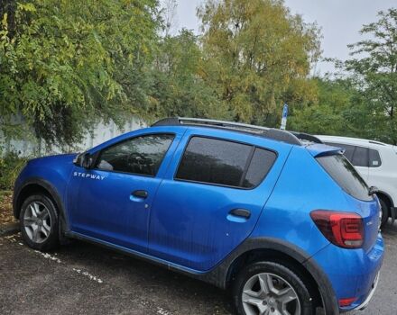 Синий Рено Сандеро, объемом двигателя 1 л и пробегом 75 тыс. км за 250 $, фото 2 на Automoto.ua