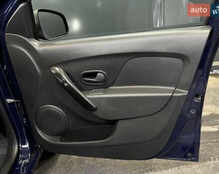 Синий Рено Сандеро, объемом двигателя 1.5 л и пробегом 33 тыс. км за 9700 $, фото 35 на Automoto.ua