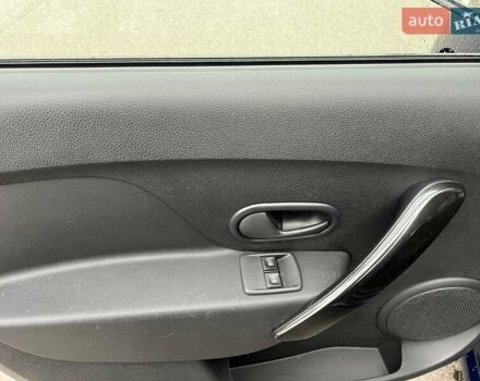 Рено Сандеро 2019 в Киеве на Automoto.ua Синий Рено Сандеро, объемом двигателя 1.46 л и пробегом 93 тыс. км за 9298 $, фото 13 на Automoto.ua