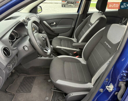 Синій Рено Сандеро, об'ємом двигуна 0.9 л та пробігом 17 тис. км за 9650 $, фото 12 на Automoto.ua