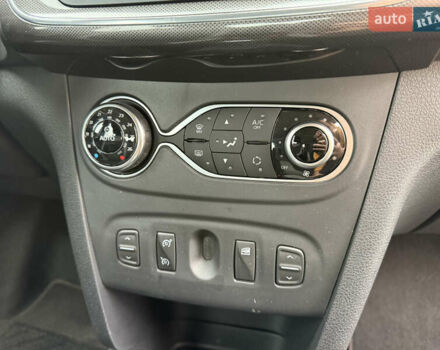 Синий Рено Сандеро, объемом двигателя 0.9 л и пробегом 17 тыс. км за 9850 $, фото 22 на Automoto.ua