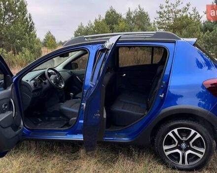 Синій Рено Сандеро, об'ємом двигуна 0.9 л та пробігом 61 тис. км за 12000 $, фото 8 на Automoto.ua