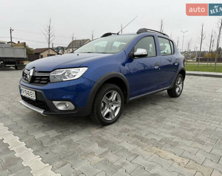 Синий Рено Сандеро, объемом двигателя 0.9 л и пробегом 17 тыс. км за 9850 $, фото 8 на Automoto.ua