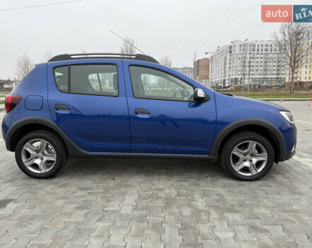 Синий Рено Сандеро, объемом двигателя 0.9 л и пробегом 17 тыс. км за 9850 $, фото 3 на Automoto.ua