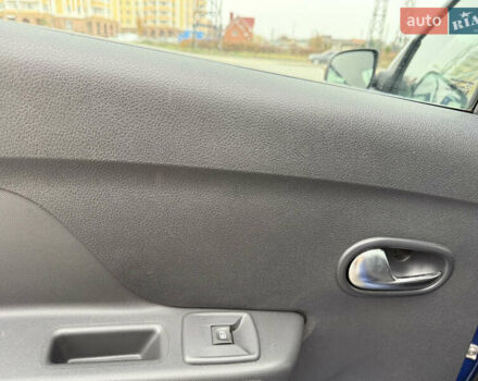 Синий Рено Сандеро, объемом двигателя 0.9 л и пробегом 17 тыс. км за 9999 $, фото 15 на Automoto.ua