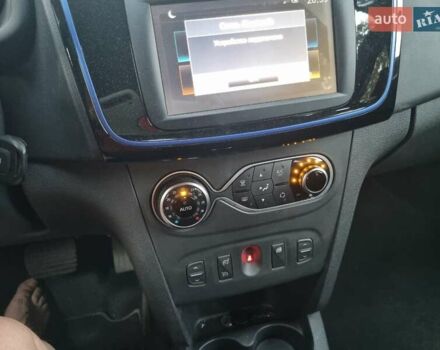 Синий Рено Сандеро, объемом двигателя 0.9 л и пробегом 43 тыс. км за 10700 $, фото 12 на Automoto.ua