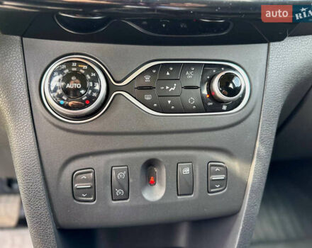 Синий Рено Сандеро, объемом двигателя 0.9 л и пробегом 166 тыс. км за 9999 $, фото 17 на Automoto.ua