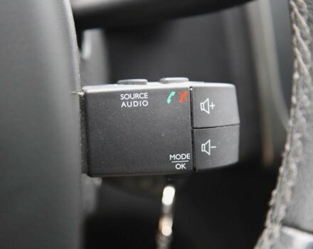 Синий Рено Сандеро, объемом двигателя 1.5 л и пробегом 92 тыс. км за 9800 $, фото 21 на Automoto.ua