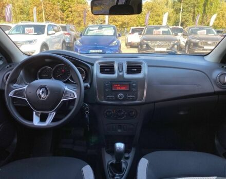 Рено Сандеро 2017 в Кривом Роге на Automoto.ua Синий Рено Сандеро, объемом двигателя 0.9 л и пробегом 81 тыс. км за 9500 $, фото 9 на Automoto.ua