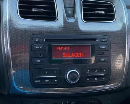 Рено Сандеро 2017 в Кривом Роге на Automoto.ua Синий Рено Сандеро, объемом двигателя 0.9 л и пробегом 81 тыс. км за 9500 $, фото 11 на Automoto.ua