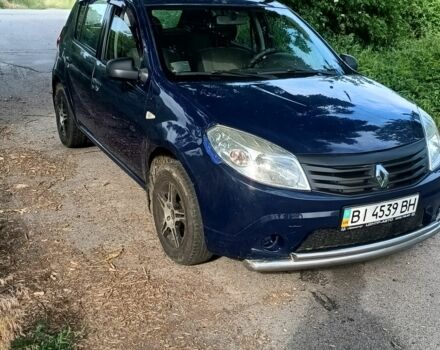 Рено Сандеро 2010 в Чернухах на Automoto.ua Синий Рено Сандеро, объемом двигателя 1.4 л и пробегом 280 тыс. км за 3400 $, фото 1 на Automoto.ua