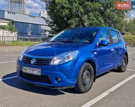 Синий Рено Сандеро, объемом двигателя 1.39 л и пробегом 192 тыс. км за 6100 $, фото 1 на Automoto.ua