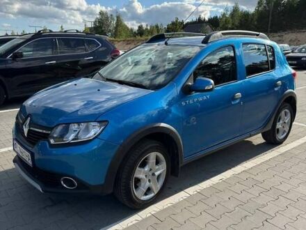 Рено Сандеро 2014 в Ирпене на Automoto.ua Синий Рено Сандеро, объемом двигателя 1.46 л и пробегом 131 тыс. км за 8500 $, фото 1 на Automoto.ua