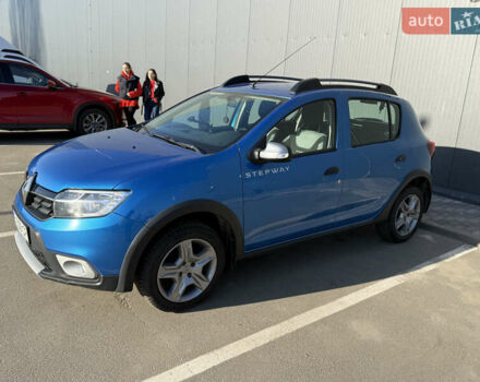 Синий Рено Сандеро, объемом двигателя 1.46 л и пробегом 144 тыс. км за 11500 $, фото 1 на Automoto.ua