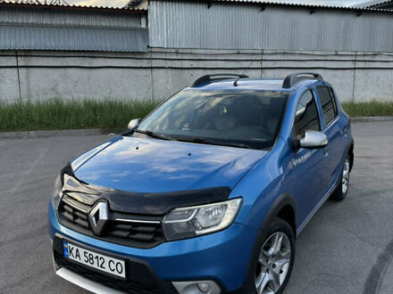Рено Сандеро 2017 в Киеве на Automoto.ua Синий Рено Сандеро, объемом двигателя 1.46 л и пробегом 157 тыс. км за 8800 $, фото 1 на Automoto.ua