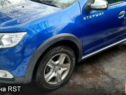 Синий Рено Сандеро, объемом двигателя 1.5 л и пробегом 96 тыс. км за 12000 $, фото 1 на Automoto.ua