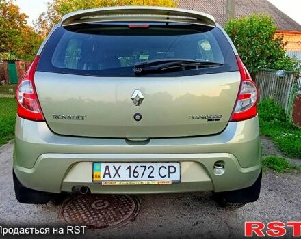 Зеленый Рено Сандеро, объемом двигателя 1.4 л и пробегом 35 тыс. км за 6300 $, фото 4 на Automoto.ua