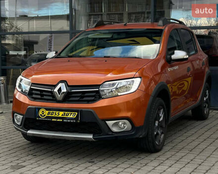 Рено Сандеро 2017 в Ивано-Франковске на Automoto.ua Оранжевый Рено Сандеро, объемом двигателя 0.9 л и пробегом 61 тыс. км за 8500 $, фото 2 на Automoto.ua