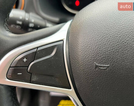 Рено Сандеро 2017 в Ивано-Франковске на Automoto.ua Оранжевый Рено Сандеро, объемом двигателя 0.9 л и пробегом 61 тыс. км за 8500 $, фото 10 на Automoto.ua