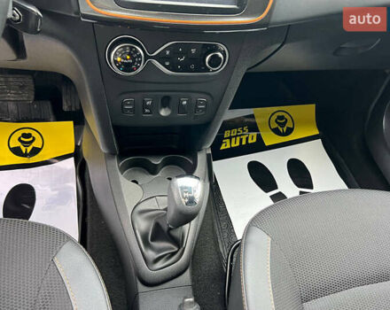 Рено Сандеро 2017 в Ивано-Франковске на Automoto.ua Оранжевый Рено Сандеро, объемом двигателя 0.9 л и пробегом 61 тыс. км за 8500 $, фото 13 на Automoto.ua