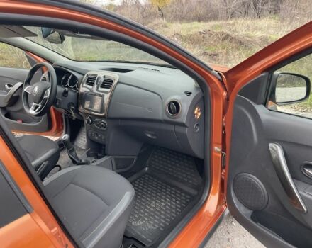 Оранжевый Рено Сандеро, объемом двигателя 1.5 л и пробегом 84 тыс. км за 11500 $, фото 4 на Automoto.ua