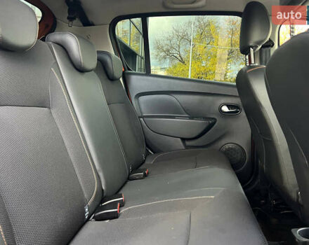 Рено Сандеро 2017 в Ивано-Франковске на Automoto.ua Оранжевый Рено Сандеро, объемом двигателя 0.9 л и пробегом 61 тыс. км за 8500 $, фото 19 на Automoto.ua