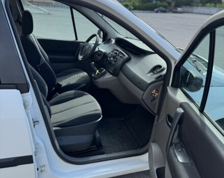 Белый Рено Сценик II, объемом двигателя 1.5 л и пробегом 295 тыс. км за 4950 $, фото 11 на Automoto.ua