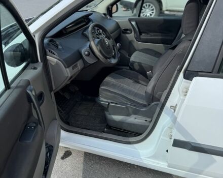 Білий Рено Сценік II, об'ємом двигуна 1.5 л та пробігом 295 тис. км за 4450 $, фото 10 на Automoto.ua