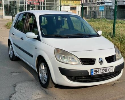 Белый Рено Сценик II, объемом двигателя 1.5 л и пробегом 290 тыс. км за 4800 $, фото 2 на Automoto.ua