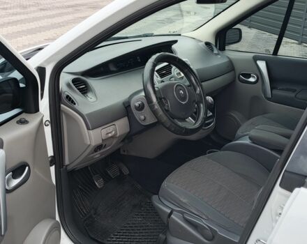 Білий Рено Сценік II, об'ємом двигуна 1.9 л та пробігом 300 тис. км за 5500 $, фото 5 на Automoto.ua