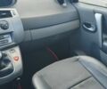 Білий Рено Сценік II, об'ємом двигуна 1.6 л та пробігом 270 тис. км за 6000 $, фото 9 на Automoto.ua