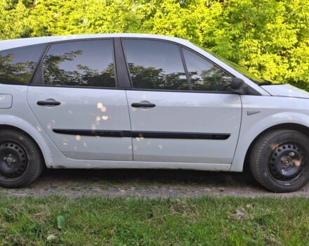 Белый Рено Сценик II, объемом двигателя 1.5 л и пробегом 158 тыс. км за 3900 $, фото 3 на Automoto.ua