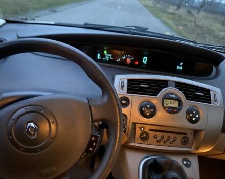 Бежевый Рено Сценик II, объемом двигателя 1.9 л и пробегом 265 тыс. км за 3800 $, фото 4 на Automoto.ua