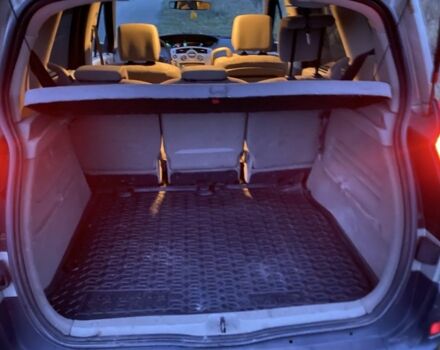 Бежевый Рено Сценик II, объемом двигателя 1.9 л и пробегом 265 тыс. км за 3800 $, фото 7 на Automoto.ua