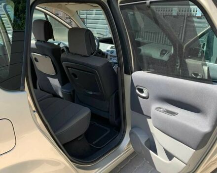 Бежевий Рено Сценік II, об'ємом двигуна 1.6 л та пробігом 279 тис. км за 5400 $, фото 17 на Automoto.ua