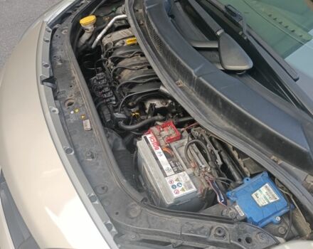 Бежевый Рено Сценик II, объемом двигателя 2 л и пробегом 255 тыс. км за 5000 $, фото 7 на Automoto.ua