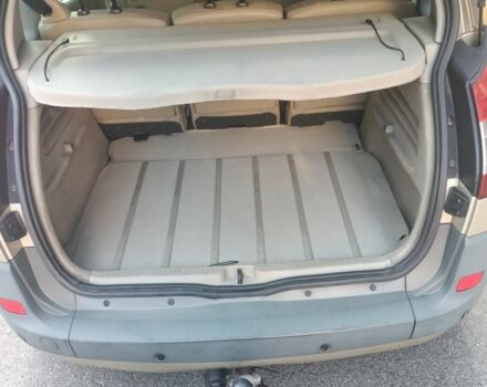 Бежевый Рено Сценик II, объемом двигателя 2 л и пробегом 255 тыс. км за 5200 $, фото 5 на Automoto.ua