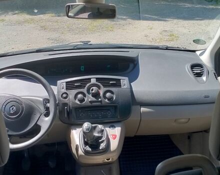 Черный Рено Сценик II, объемом двигателя 1.6 л и пробегом 198 тыс. км за 4900 $, фото 5 на Automoto.ua