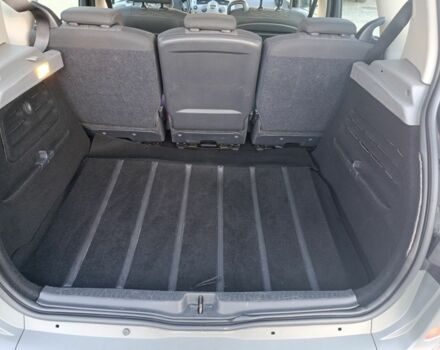 Черный Рено Сценик II, объемом двигателя 1.5 л и пробегом 269 тыс. км за 4999 $, фото 7 на Automoto.ua