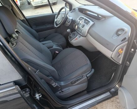 Черный Рено Сценик II, объемом двигателя 1.5 л и пробегом 269 тыс. км за 4999 $, фото 13 на Automoto.ua