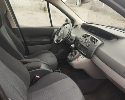 Чорний Рено Сценік II, об'ємом двигуна 0 л та пробігом 187 тис. км за 5300 $, фото 3 на Automoto.ua