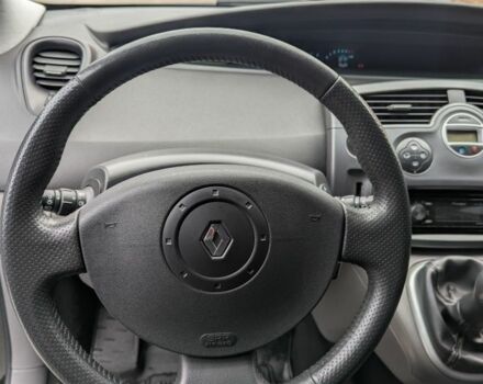 Черный Рено Сценик II, объемом двигателя 1.6 л и пробегом 194 тыс. км за 5500 $, фото 7 на Automoto.ua