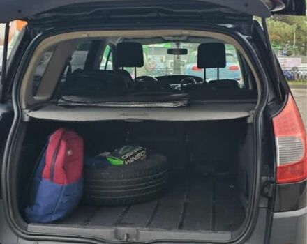 Черный Рено Сценик II, объемом двигателя 1.5 л и пробегом 270 тыс. км за 4700 $, фото 4 на Automoto.ua