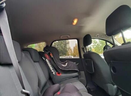 Черный Рено Сценик II, объемом двигателя 1.5 л и пробегом 270 тыс. км за 4700 $, фото 1 на Automoto.ua